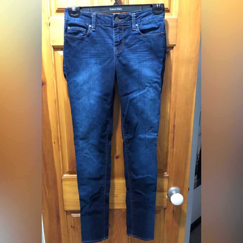 EUC Women’s BDB Gisele Skinny Mid Rise Jeans